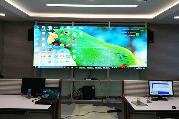 無縫拼接屏壞了，是維護(hù)好還是直接更換新的？