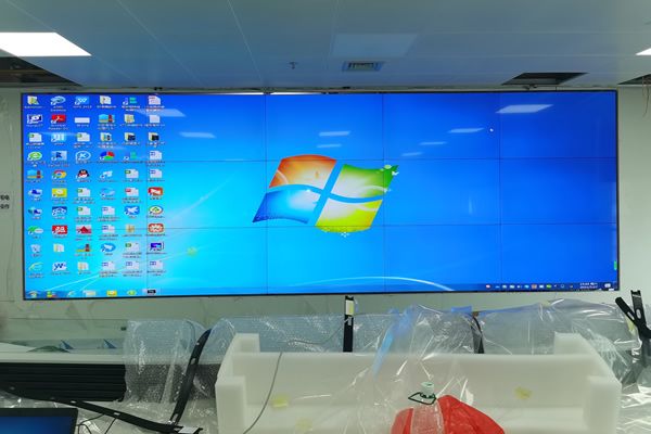 高清液晶拼接屏，為當下主流顯示技術