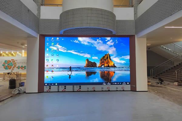 LED全彩屏有哪些特點(diǎn)，在采購時需要注意什么