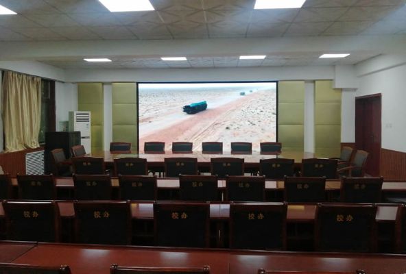 小間距LED顯示屏和無縫液晶拼接屏的區(qū)別在哪里？