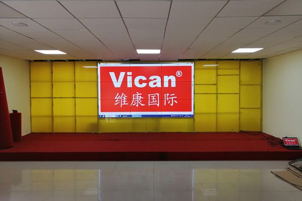 投影儀和拼接屏有什么區(qū)別，優(yōu)缺點(diǎn)有哪些