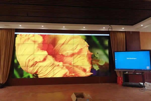 學(xué)校禮堂大屏用哪種好？