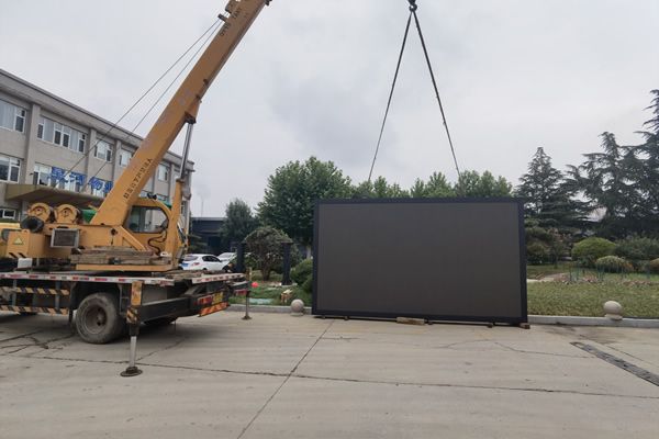 廣場(chǎng)LED大屏用哪種規(guī)格？